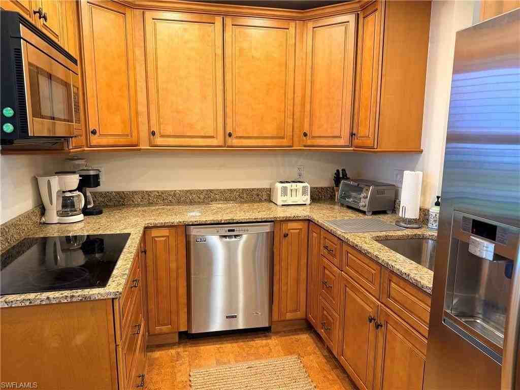 1700 Pine Valley Dr Apt 314 - Photo 3 of 41