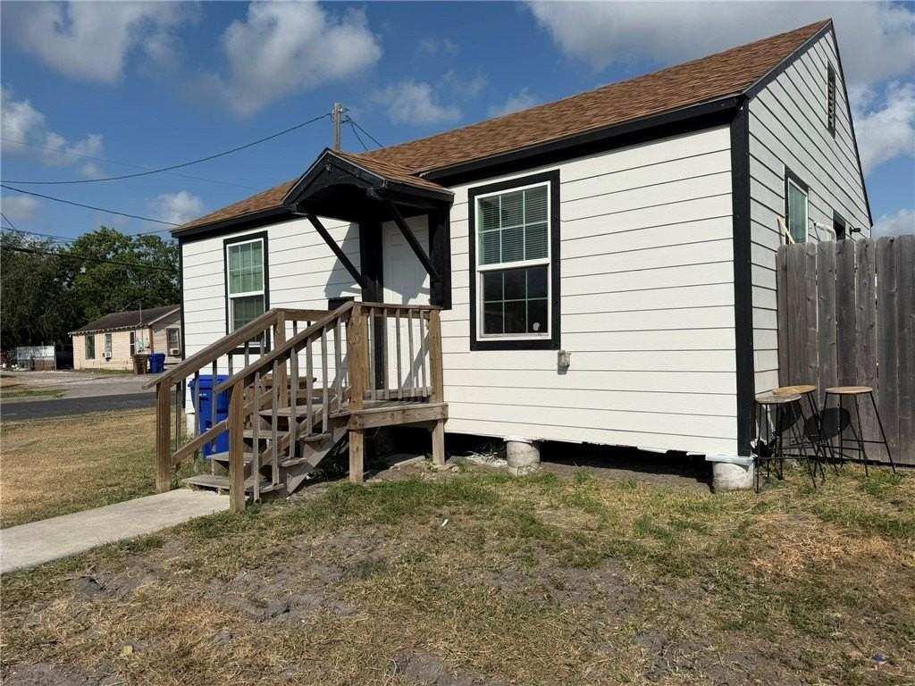 3126 Naples St - Photo 3 of 9