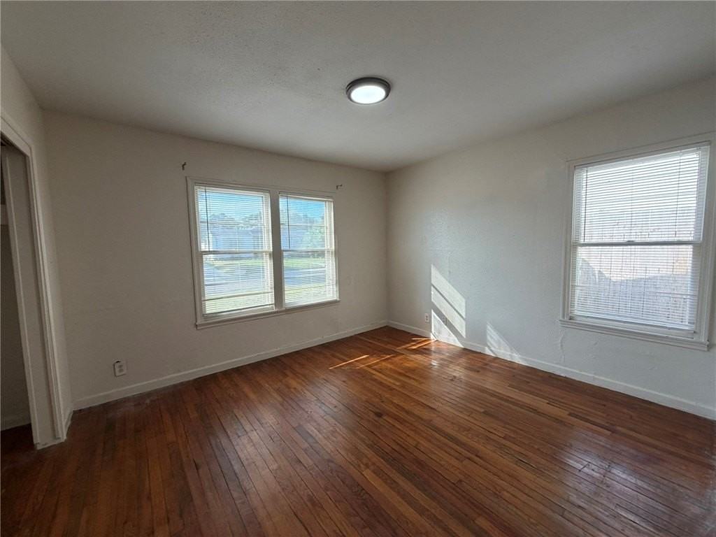 1545 Lea Ln - Photo 5 of 16