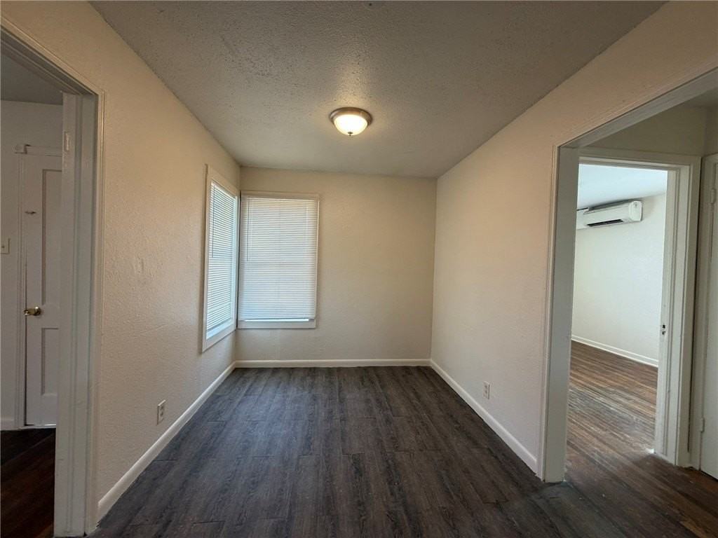 113 Blevins St - Photo 6 of 19