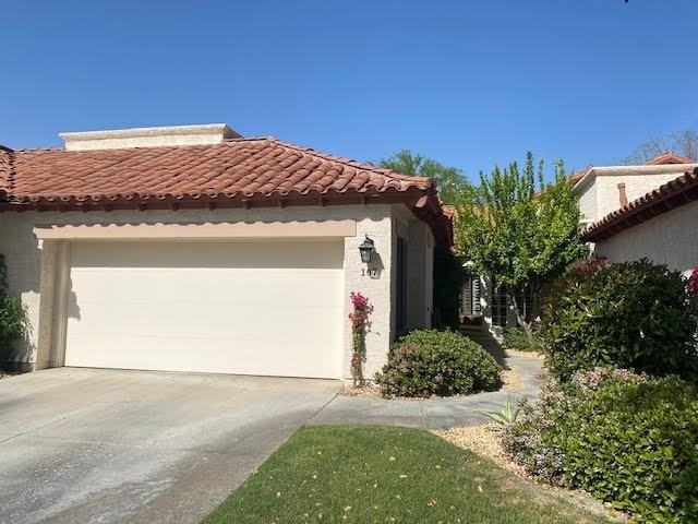 107 Avellino Cir - Photo 3 of 35