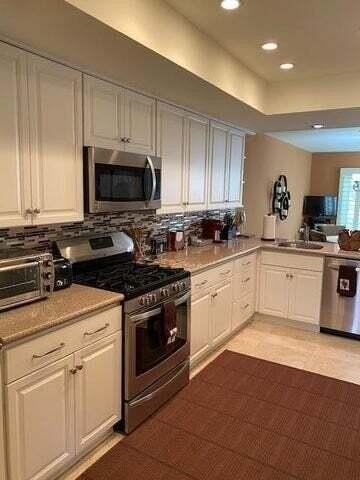 107 Avellino Cir - Photo 6 of 35