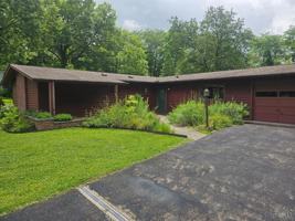 featured image of 201 Oakhill Dr