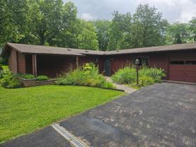 201 Oakhill Dr - Photo 1 of 1