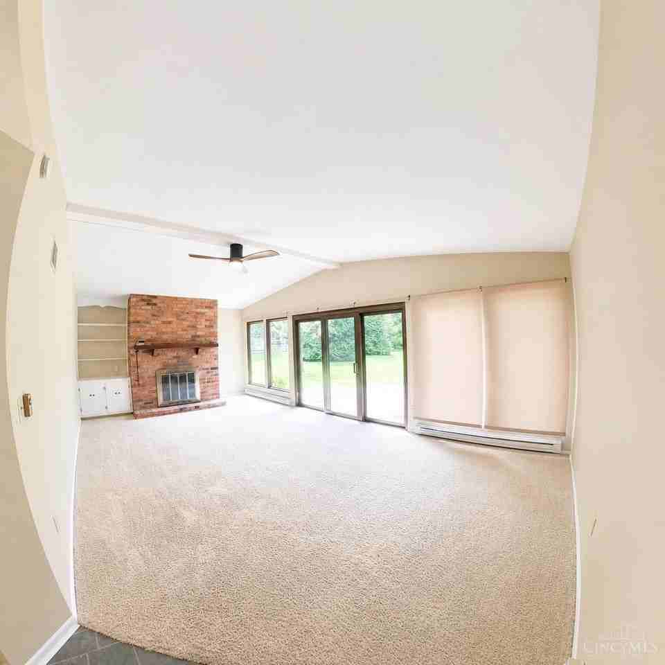 201 Oakhill Dr - Photo 2 of 21