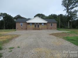 featured image of 443 Northbrook Iii School Rd