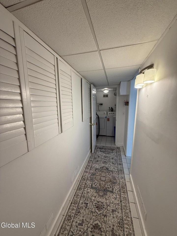 31 Elm St - Photo 4 of 15