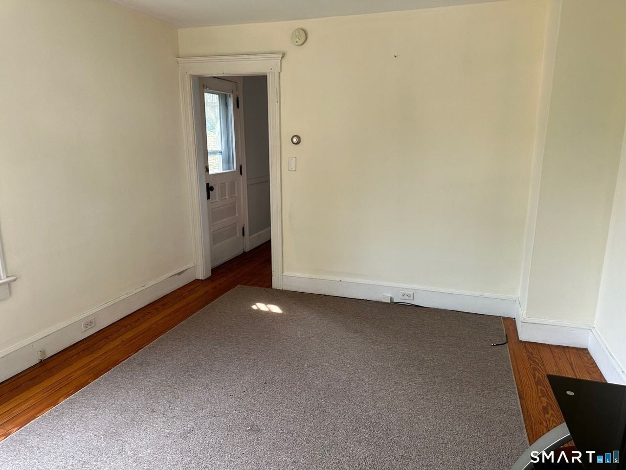 24 Donahue Pl - Photo 7 of 9