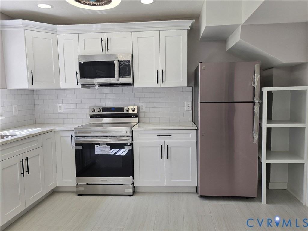 419 Airycrest Dr - Photo 3 of 37
