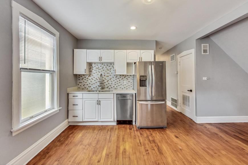 4057 N Whipple St - Photo 2 of 10