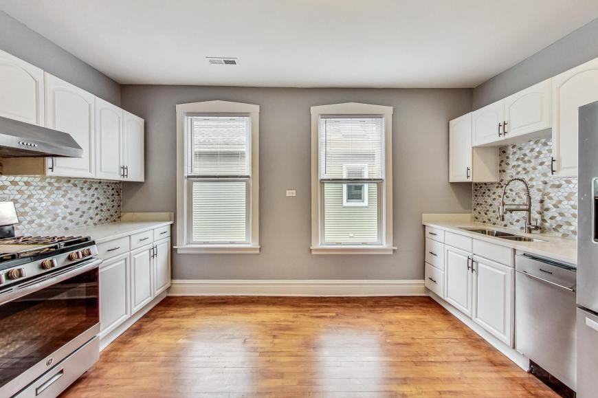 4057 N Whipple St - Photo 3 of 10