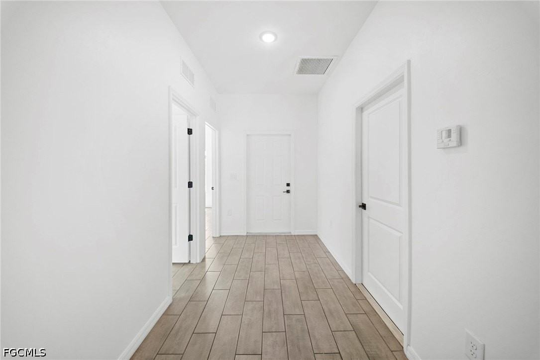 715 Homer Ave S - Photo 4 of 23