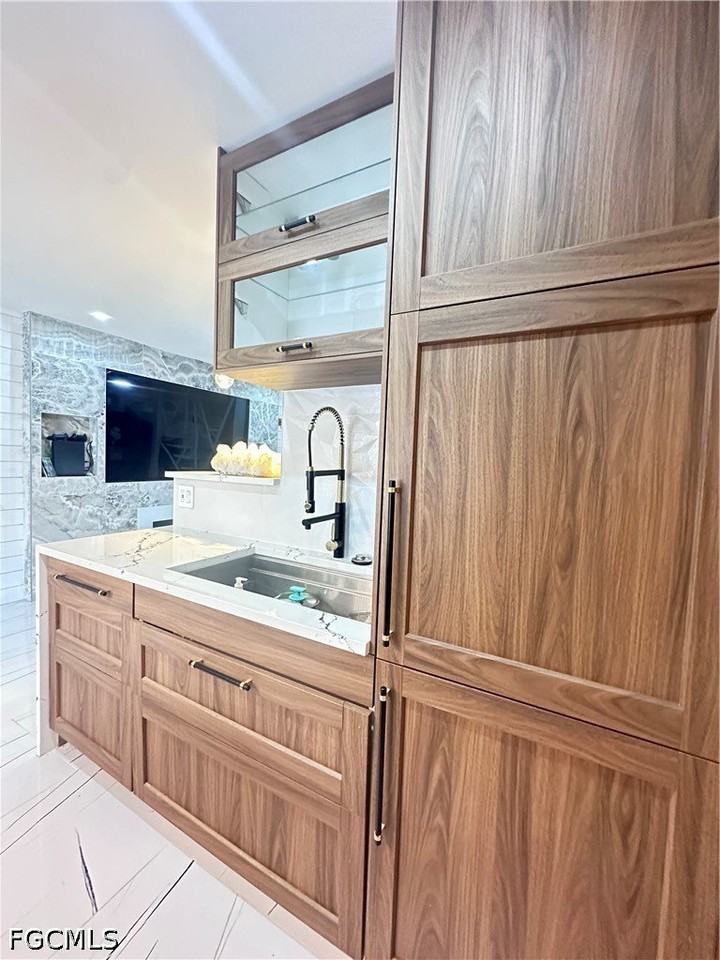 1107 1st St S #H - Photo 4 of 20