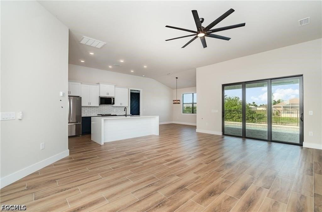 1915 Nw 29th Ave - Photo 5 of 16