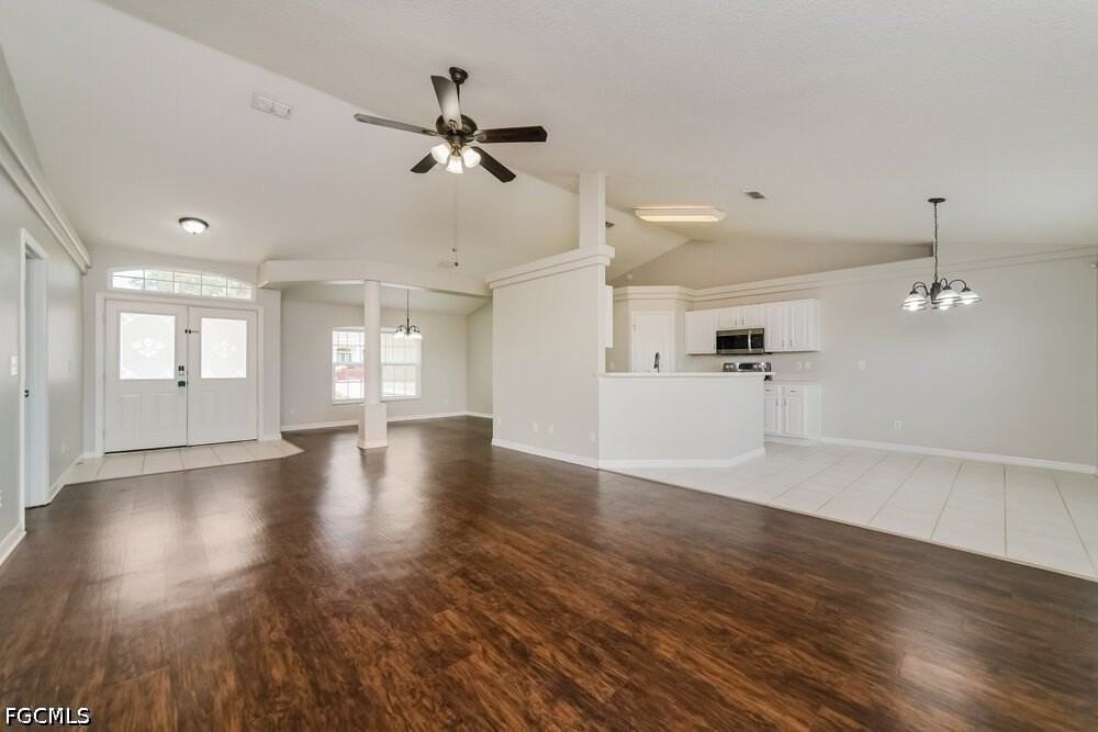 1638 Nightfall Dr - Photo 4 of 15