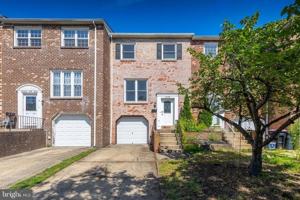 featured image of 1445 Boxwood Dr