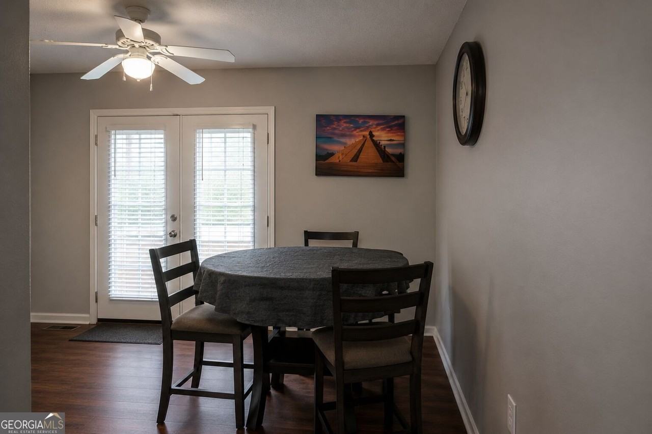 3168 Nectarine Cir - Photo 5 of 9