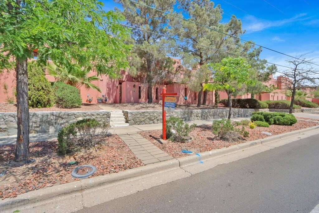 730 N Resler Dr #B - Photo 3 of 50