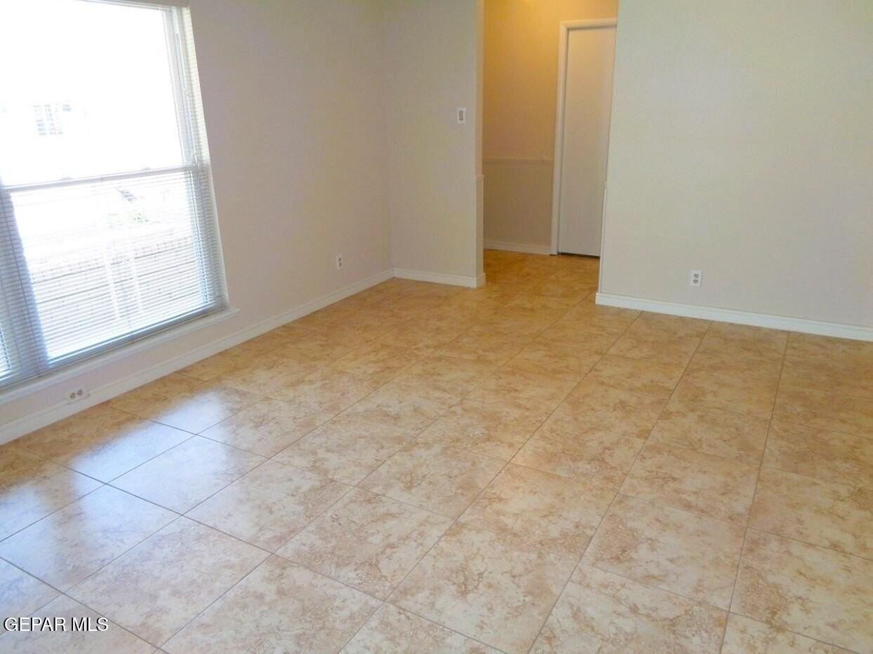621 Westview Ave - Photo 2 of 25