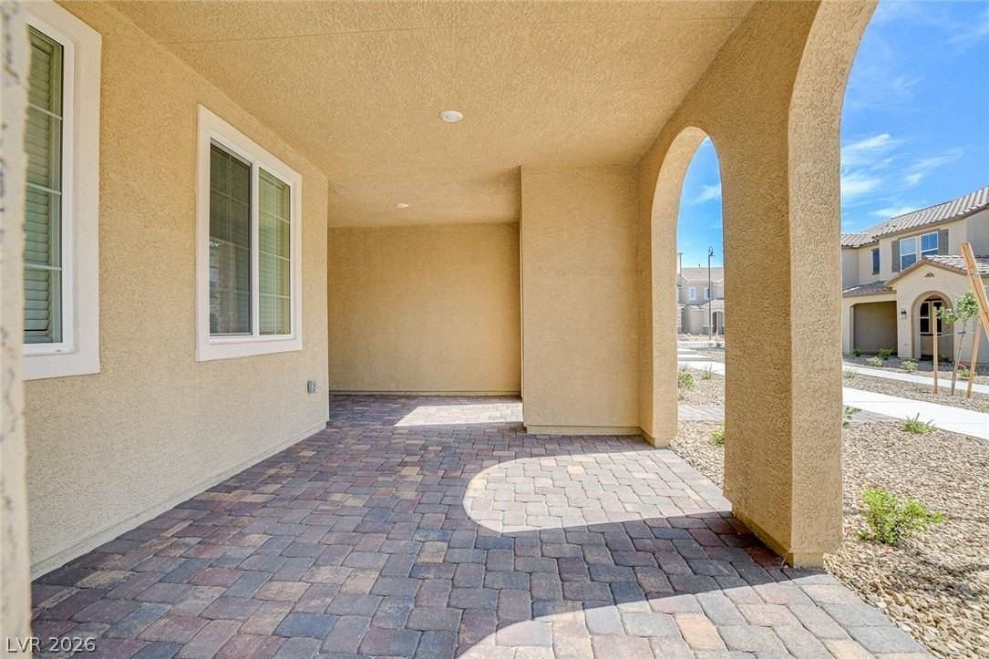 2615 Esposende St - Photo 5 of 40