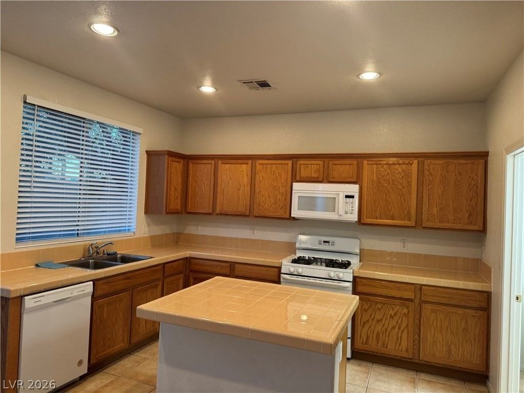 7956 Mohican Canyon St - Photo 2 of 19