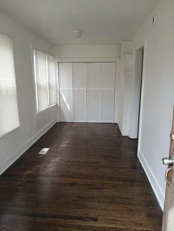 373 S Hamilton St - Photo 2 of 12