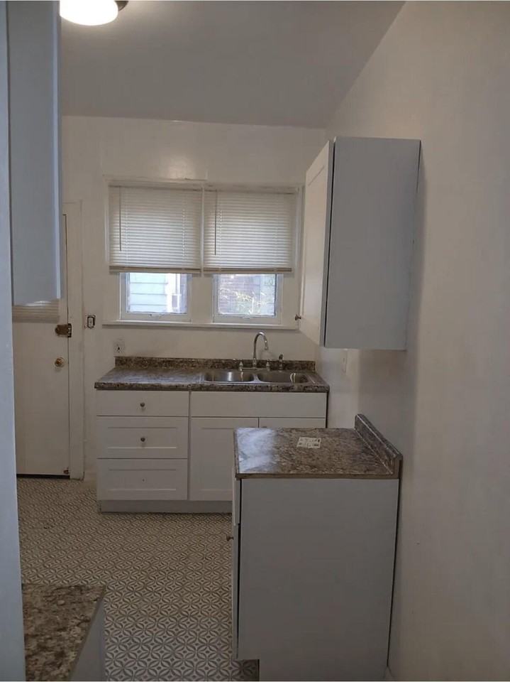 373 S Hamilton St - Photo 5 of 12