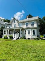 featured image of 27 Hibernia Ave #27