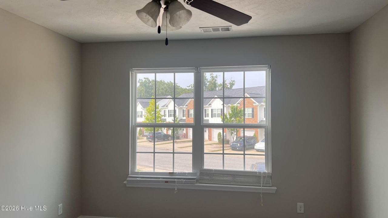810 Benelli Ln - Photo 3 of 6