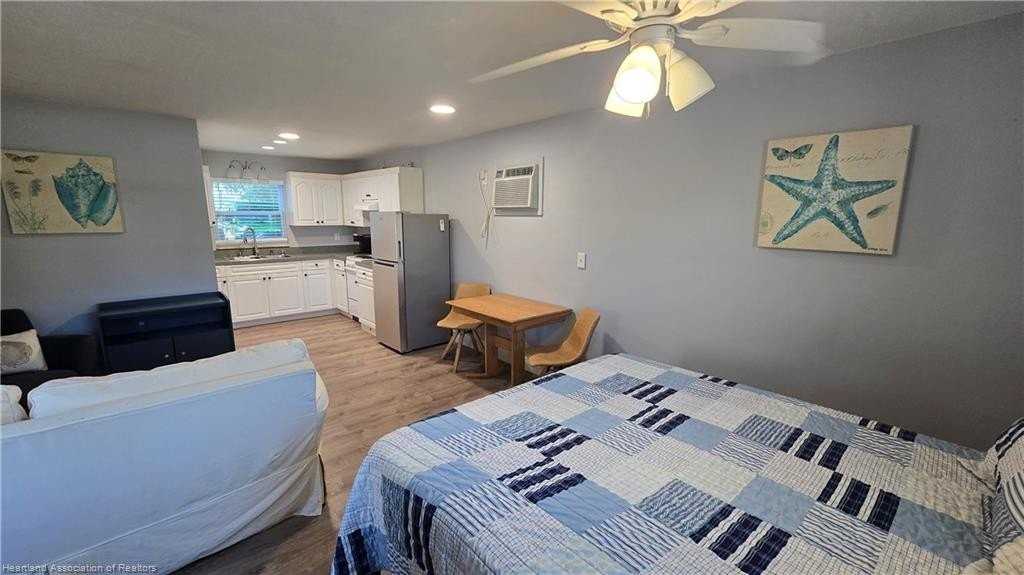 685 Lake June Rd - Photo 6 of 16