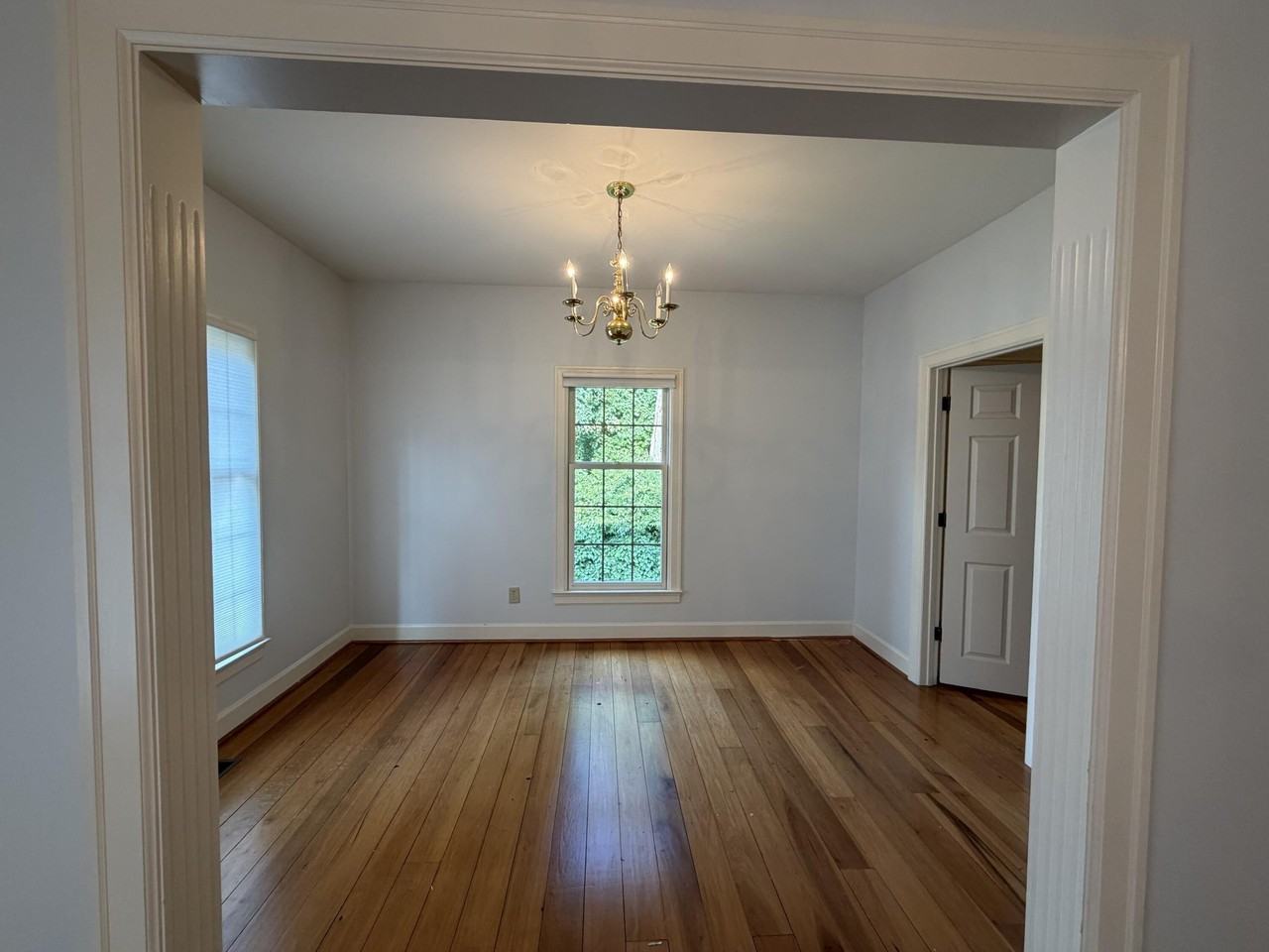 1112 Pepperhill Cir - Photo 6 of 36