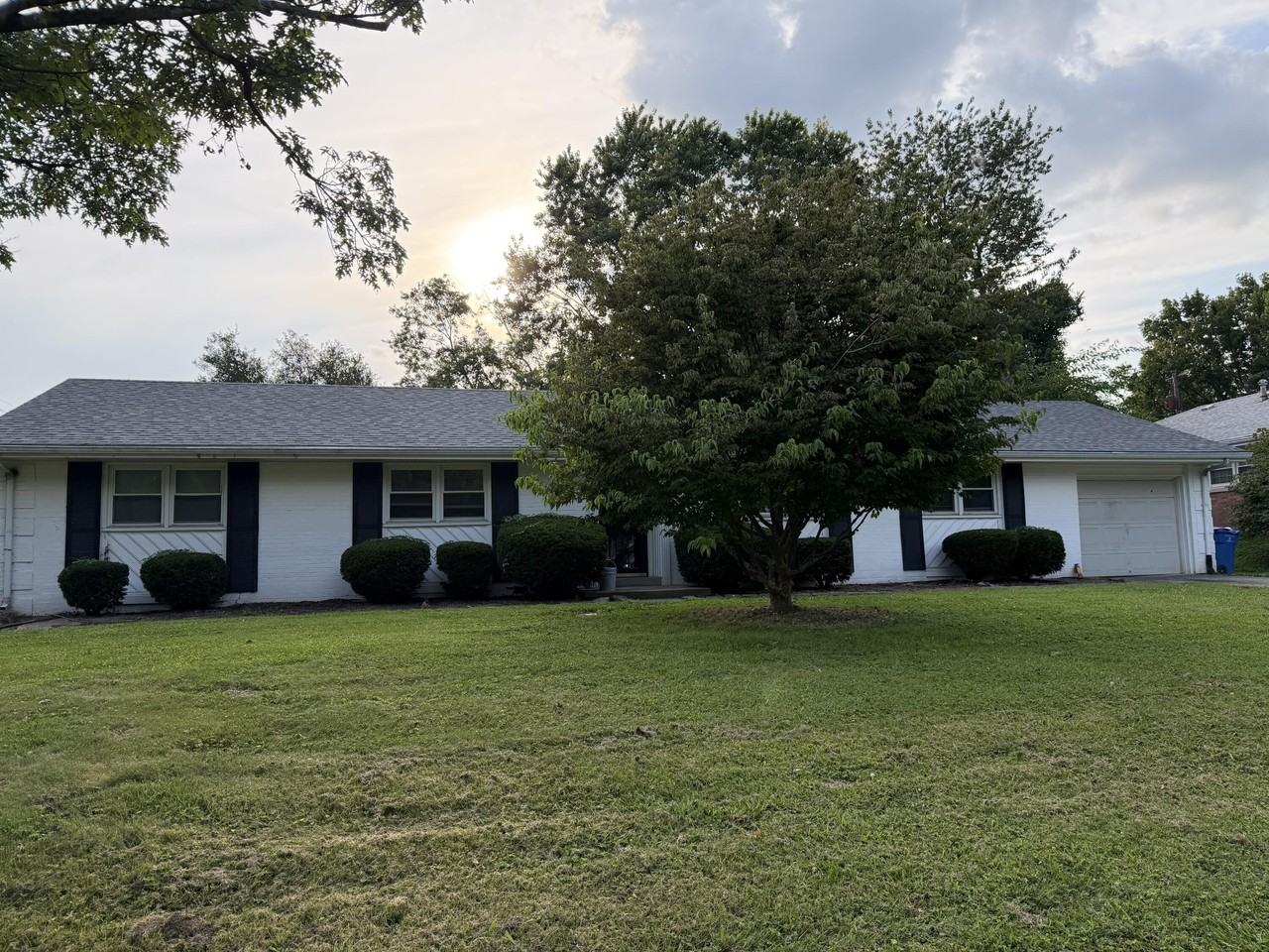 1618 Auburn Dr - Photo 3 of 21