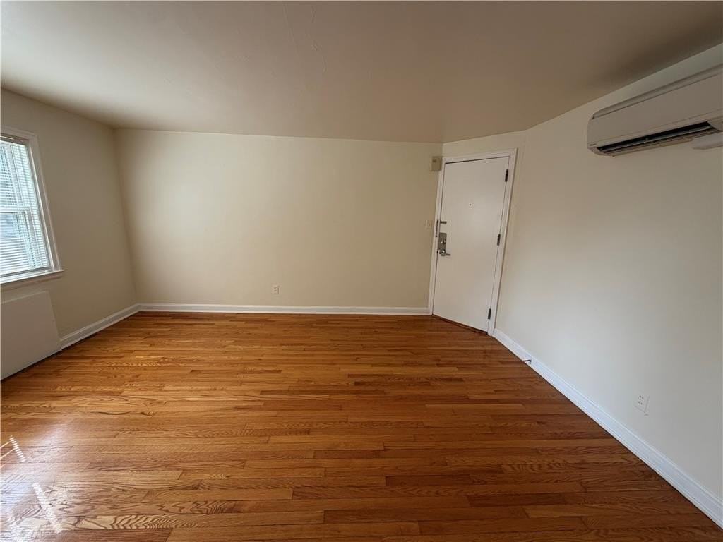 2228 W Allen St #1B - Photo 5 of 13