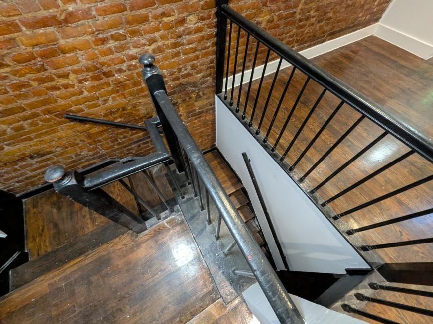 339 W 19th St - Photo 6 of 10