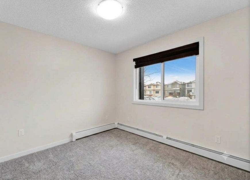 5404 7 Ave Sw - Photo 4 of 8