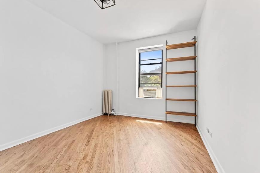 195 Prospect Park W - Photo 3 of 5