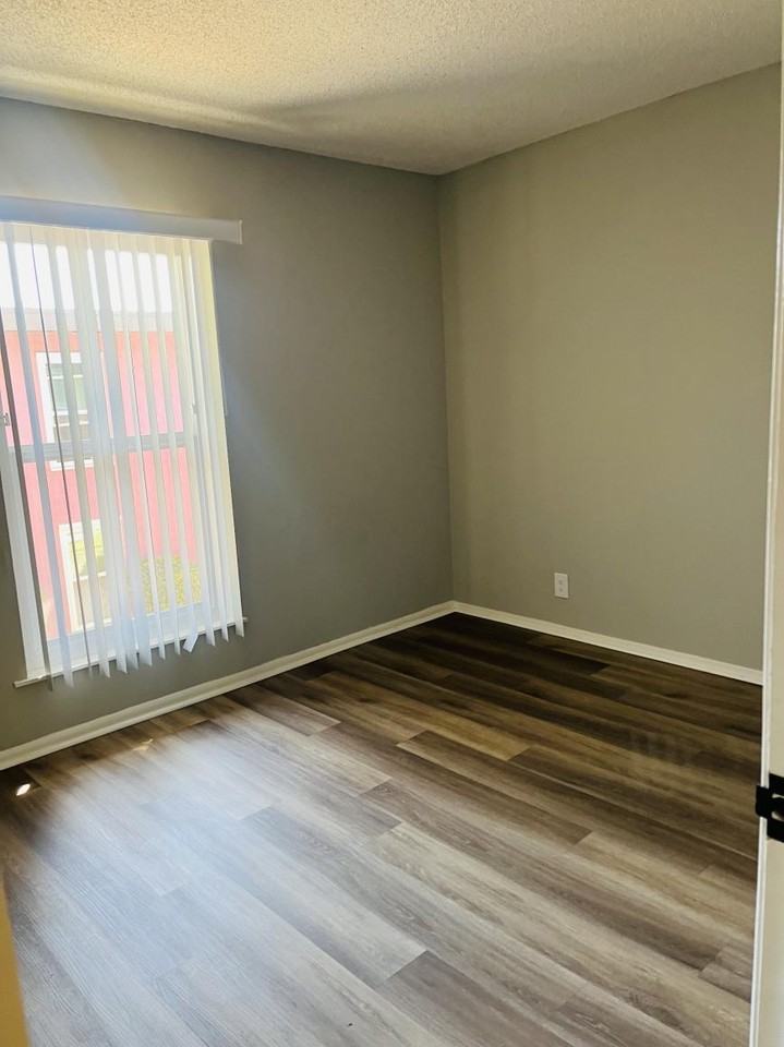 10565 Haddon Ave - Photo 4 of 10