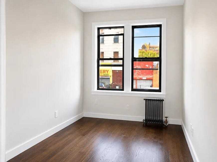 1108 Rogers Ave - Photo 3 of 6