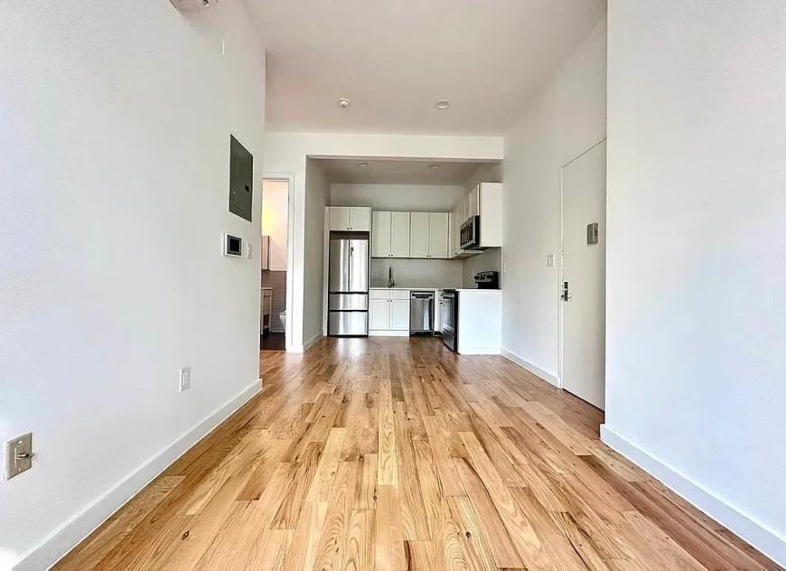 66 Linden St - Photo 4 of 8