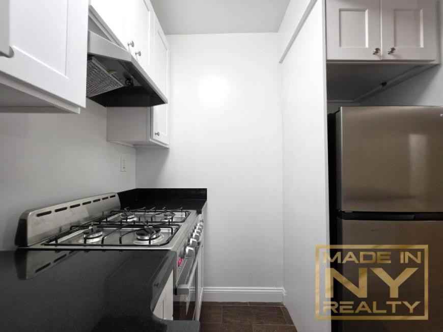 5101 39th Ave - Photo 3 of 6