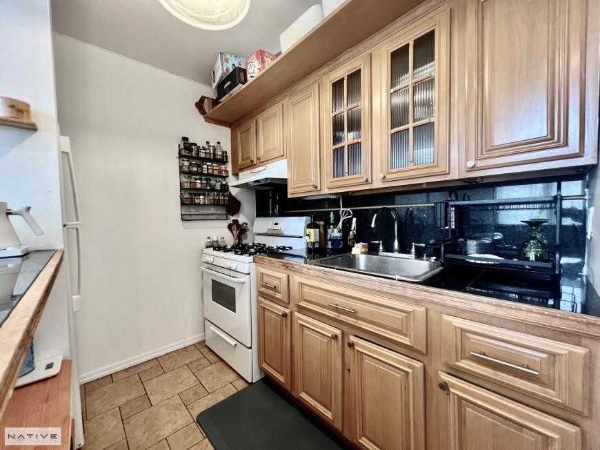 2138 Rene Ct - Photo 6 of 10