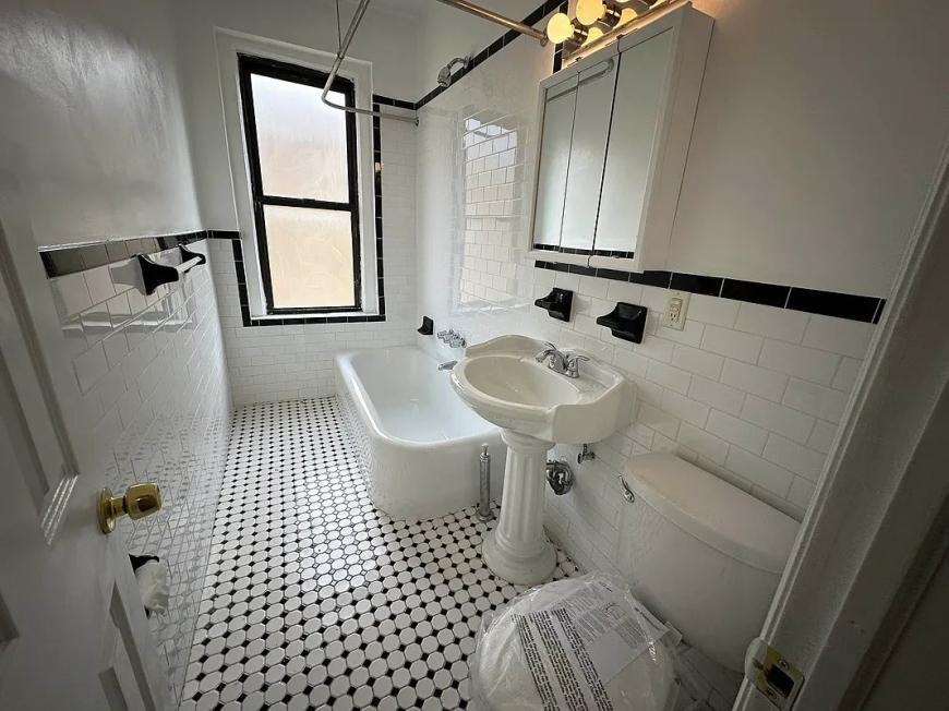 1515 Grand Concourse - Photo 5 of 5
