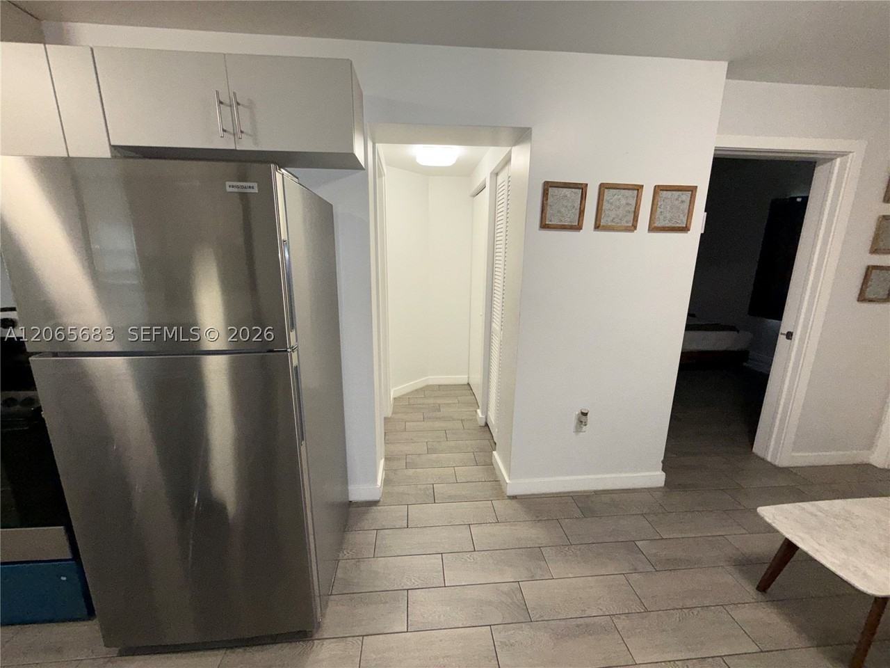 1604 Sw 9th St #B - Photo 4 of 13