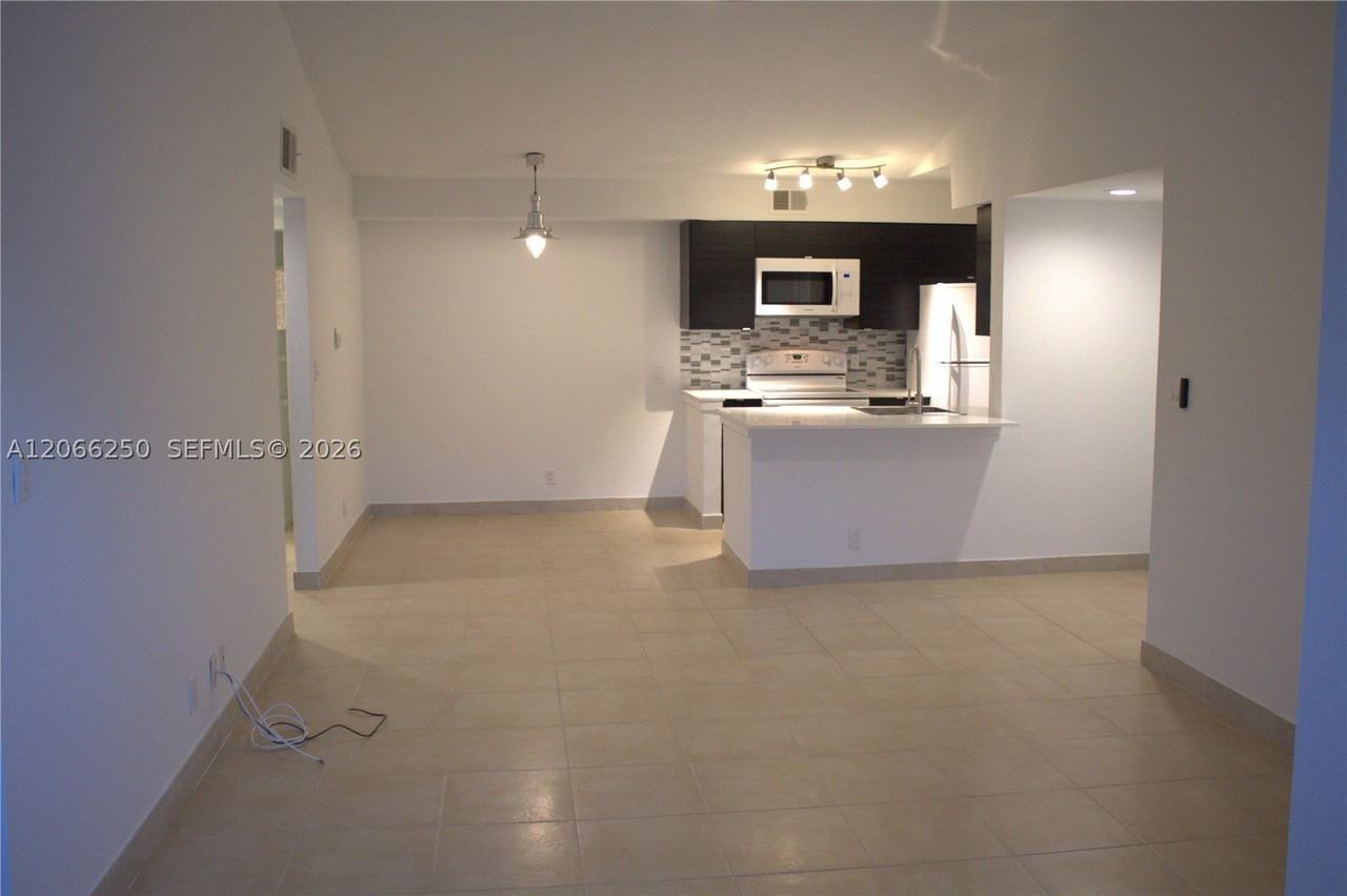 2826 S University Dr #3203