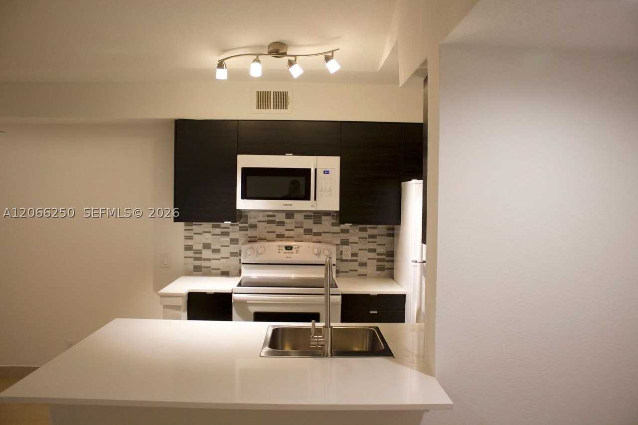 2826 S University Dr #3203 - Photo 3 of 26