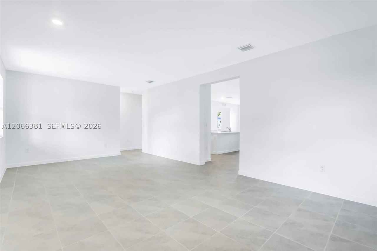 27308 Sw 159th Ct #27308 - Photo 2 of 50