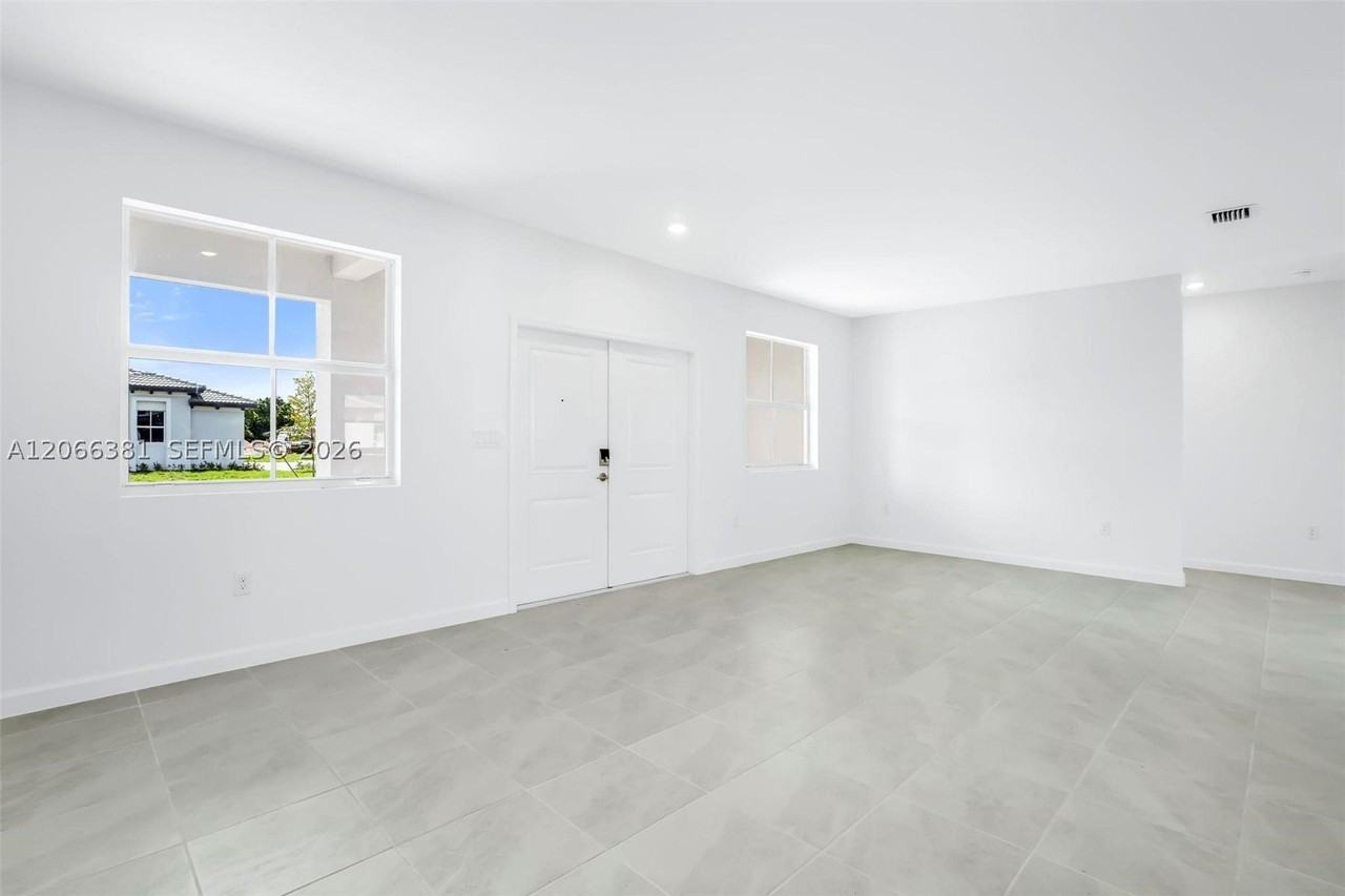 27308 Sw 159th Ct #27308 - Photo 3 of 50