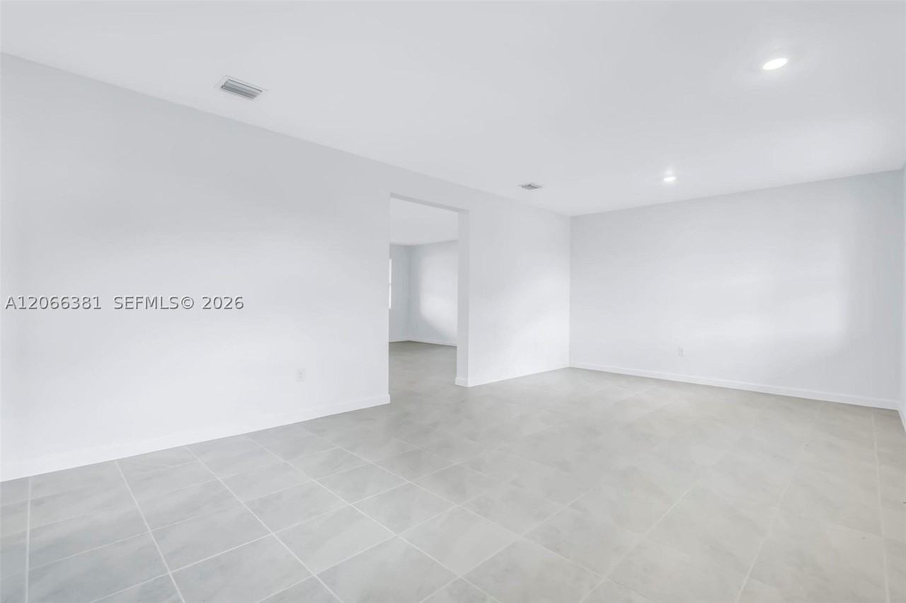 27308 Sw 159th Ct #27308 - Photo 5 of 50