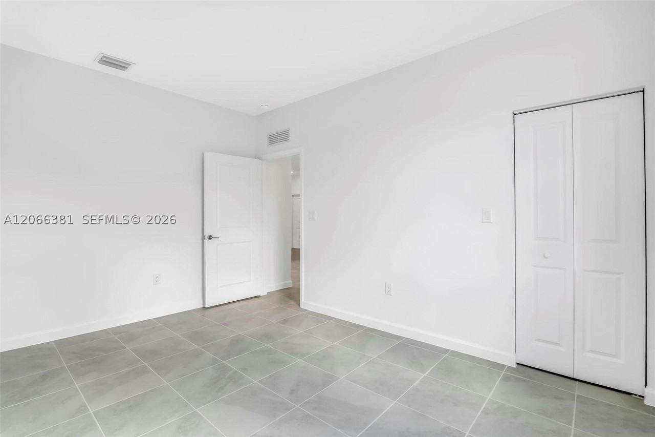 27308 Sw 159th Ct #27308 - Photo 7 of 50
