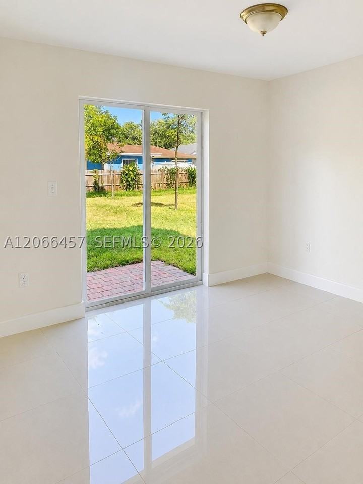 4491 Nw 23rd Ave #4491 - Photo 3 of 11